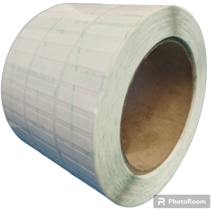 32 00757 - Etiketa 25 mm x 6,5 mm, 3 - Produkce, Polyethylen, Bílá, Dutinka 76 mm, 3 x 3334 ks/kotouč, Silní lepidlo, Průměr kotouče 115 mm