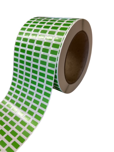 32 01190 – Etiketa 10 mm x 5 mm, Perforácia, 6 – Produkcia, Polypropylén, Zelená, Dutinka 76 mm, 30000 ks/kotúč, Permanentné lepidlo, Priemer kotúča 114 mm